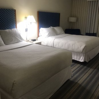 Four Points by Sheraton Bakersfield - Hotels Near Me - Bakersfield, California