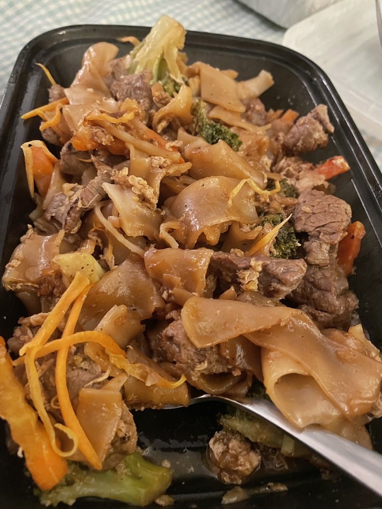 GREEN BASIL THAI KITCHEN 91 Photos & 84 Reviews 240 South St