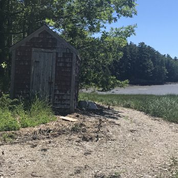 Skolfield Shores Preserve - Old outbuilding - Hiking Near Me - Harpswell, Maine