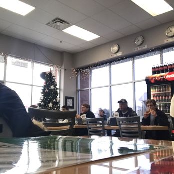 Fratelli's Pizza - a group of people in a restaurant - Italian Near Me - Ephrata, Pennsylvania