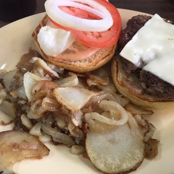 Weasie's Kitchen - Diners Near Me - Waynesboro, Virginia