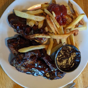 Applebee's Grill + Bar - Riblet basket - American Near Me - Holland, Michigan