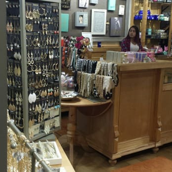Square One Mall - Francesca's - Shopping Centers Near Me - Saugus, Massachusetts