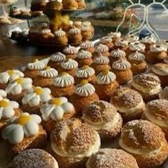 Choux Lab - Desserts Near Me - Etobicoke, Ontario