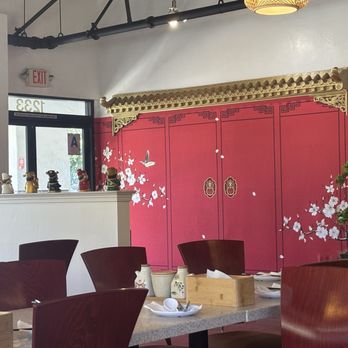 Kung Fu Noodle - New gorgeous panel in entryway - Dim Sum Near Me - Vista, California