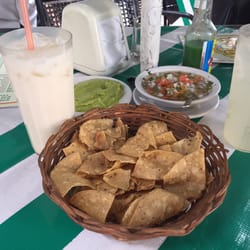 Main St Restaurante - Chips, guacamole n Spicy pico de gallo