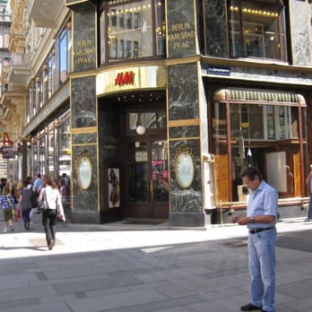 H&M - Women's Clothing Near Me - Vienna, 9