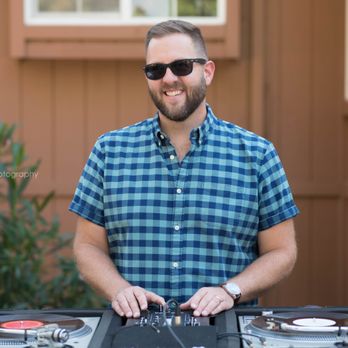 DJ Eli FreshMode - Summer vibes for this wedding! - DJs Near Me