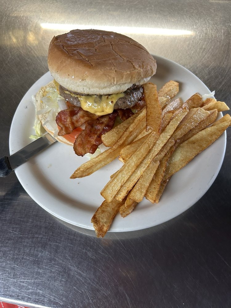 Curve Drive Inn
