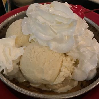 Lou Malnati's Pizzeria - Chocolate Chip Cookie Pizza - Pizza Near Me - Chicago, Illinois