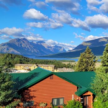 The Cottages at Glacier - Guest Houses Near Me - Saint Mary, Montana