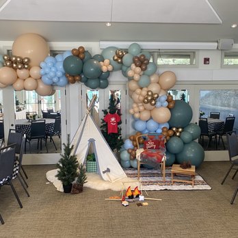 The Balloon Box - Balloon garland - Balloon Services Near Me