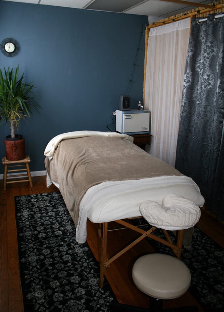 The Healing Garden Wellness Studio Logo