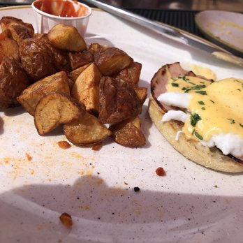 CitySide Tavern - 1/2 eggs Benedict - Bars Near Me - Brighton, Massachusetts CitySide Tavern - 1/2 eggs Benedict - Bars Near Me - Brighton, Massachusetts
