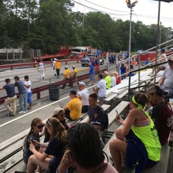 Central Islip - Trucks lining up