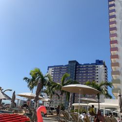 Hard Rock Hotel Tenerife - Pool side