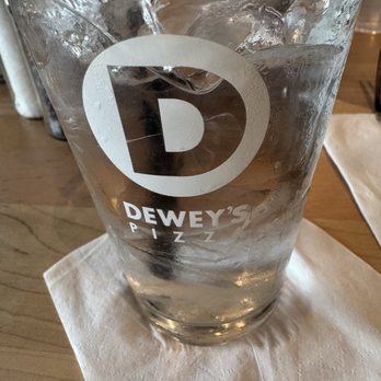 Dewey's Pizza - Ice water - Pizza Near Me - Crestview Hills, Kentucky