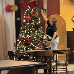 Getting ready for the holidays @ Tio Ben's!