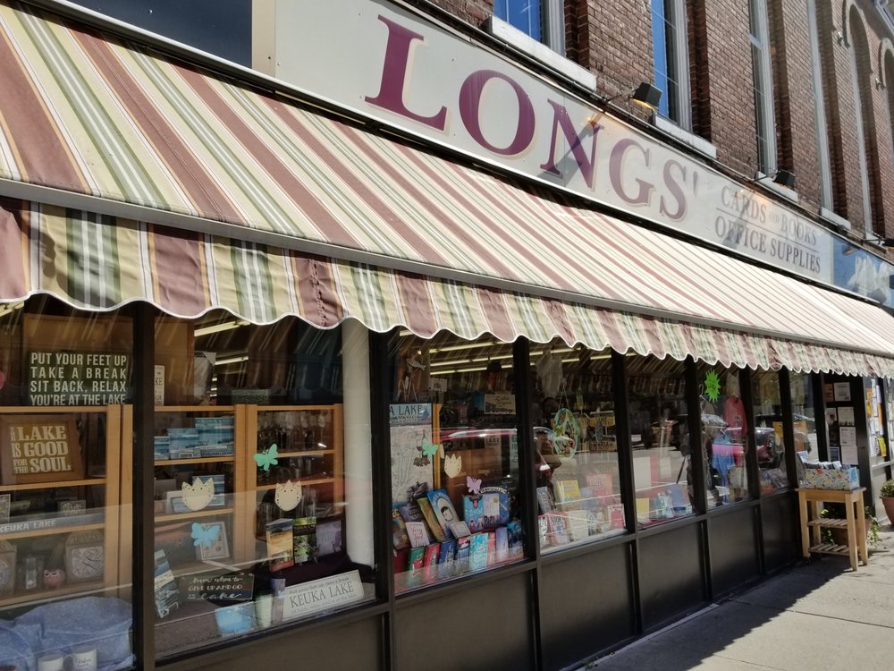 Long's Cards & Books Logo