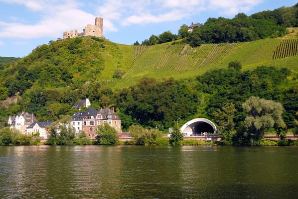 Burg Landshut by null