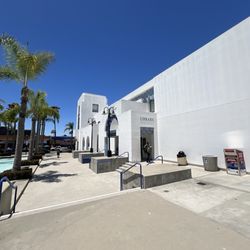 Oceanside Public Library