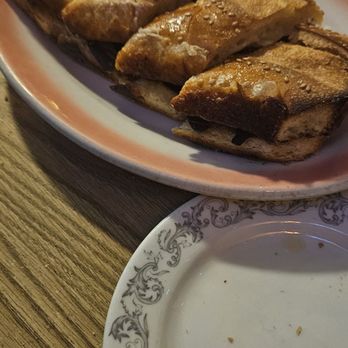 Barcelona's Restaurant & Bar - Garlic cheese pepperoni bread - Italian Near Me - Garfield, New Jersey