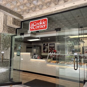 The Cookie Corner - the entrance to the bakery - Desserts Near Me - Honolulu, Hawaii The Cookie Corner - the entrance to the bakery - Desserts Near Me - Honolulu, Hawaii
