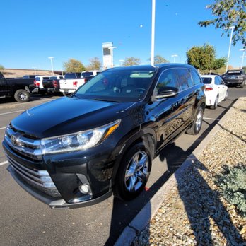 Berge Toyota - Car Dealers Near Me - Mesa, Arizona