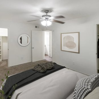 The Summit at Midtown - Bedroom - Apartments Near Me - Dallas, Texas The Summit at Midtown - Bedroom - Apartments Near Me - Dallas, Texas