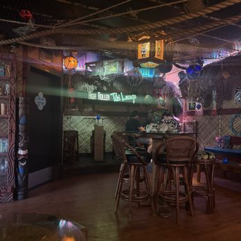 High Roller Tiki Lounge - Tiki Bars Near Me - Solvang, California