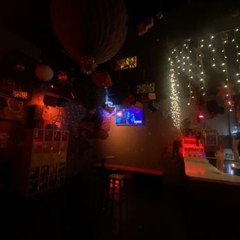 Moeem - Gay Bars Near Me - Barcelona, B Moeem - Gay Bars Near Me - Barcelona, B