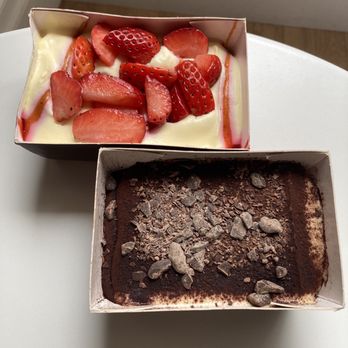 Pompi - Strawberry & classic tiramisu - Ice Cream & Frozen Yogurt Near Me - Rome, RM