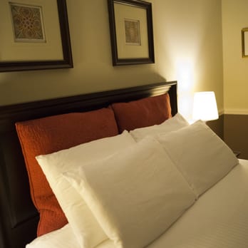 Dragonfly Guest House - Clean & comfy. - Bed & Breakfast Near Me - Ogunquit, Maine
