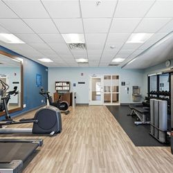 Hampton Inn Front Royal - Health club  fitness center  gym