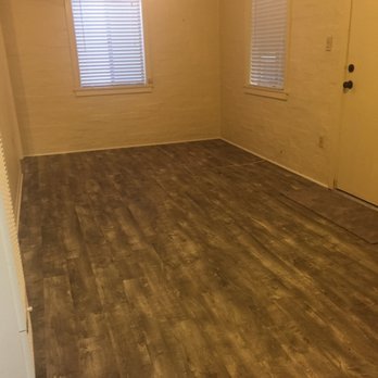 Cruz Flooring - Vinyl flooring in rental 2 - Flooring Near Me Cruz Flooring - Vinyl flooring in rental 2 - Flooring Near Me