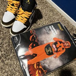 Spirit Halloween - Bakersfield - Pumpkin costume