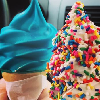 Skeeters Frozen Custard - Ice Cream & Frozen Yogurt Near Me - Saint Louis, Missouri