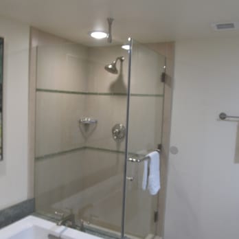Hotel Corque - Shower - Hotels Near Me - Solvang, California Hotel Corque - Shower - Hotels Near Me - Solvang, California