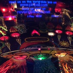 Adams Bowl - Pinball machine.