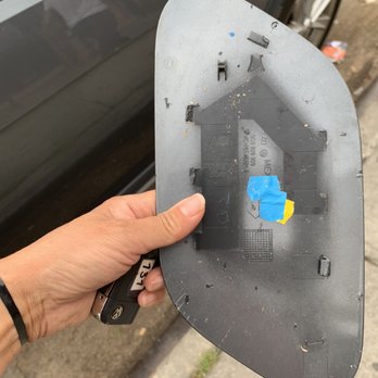 JFK Super 8 Parking - Plastic clips were broken off. - Parking Near Me - Queens, New York