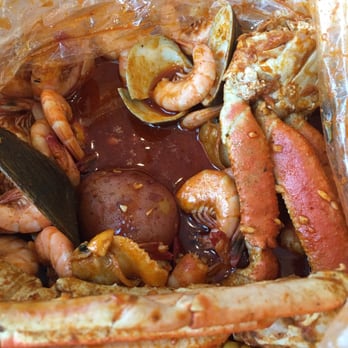 Crackin Crawfish - Cajun/Creole Near Me - Charlotte, North Carolina