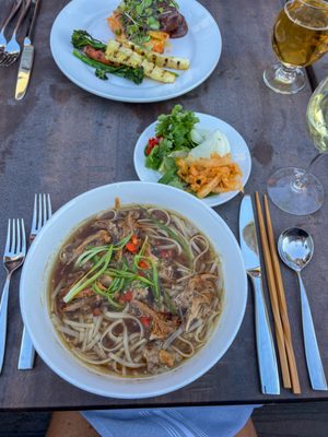 Feast Raw Bar & Bistro by null