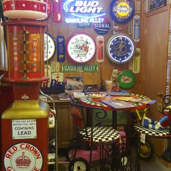 Bob's Gasoline Alley - Local Flavor Near Me - Cuba, Missouri Bob's Gasoline Alley - Local Flavor Near Me - Cuba, Missouri