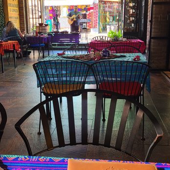 Mamas Royal Cafe - Inside. Adorable and live music at 8am! - Breakfast & Brunch Near Me - Cabo San Lucas, BCS