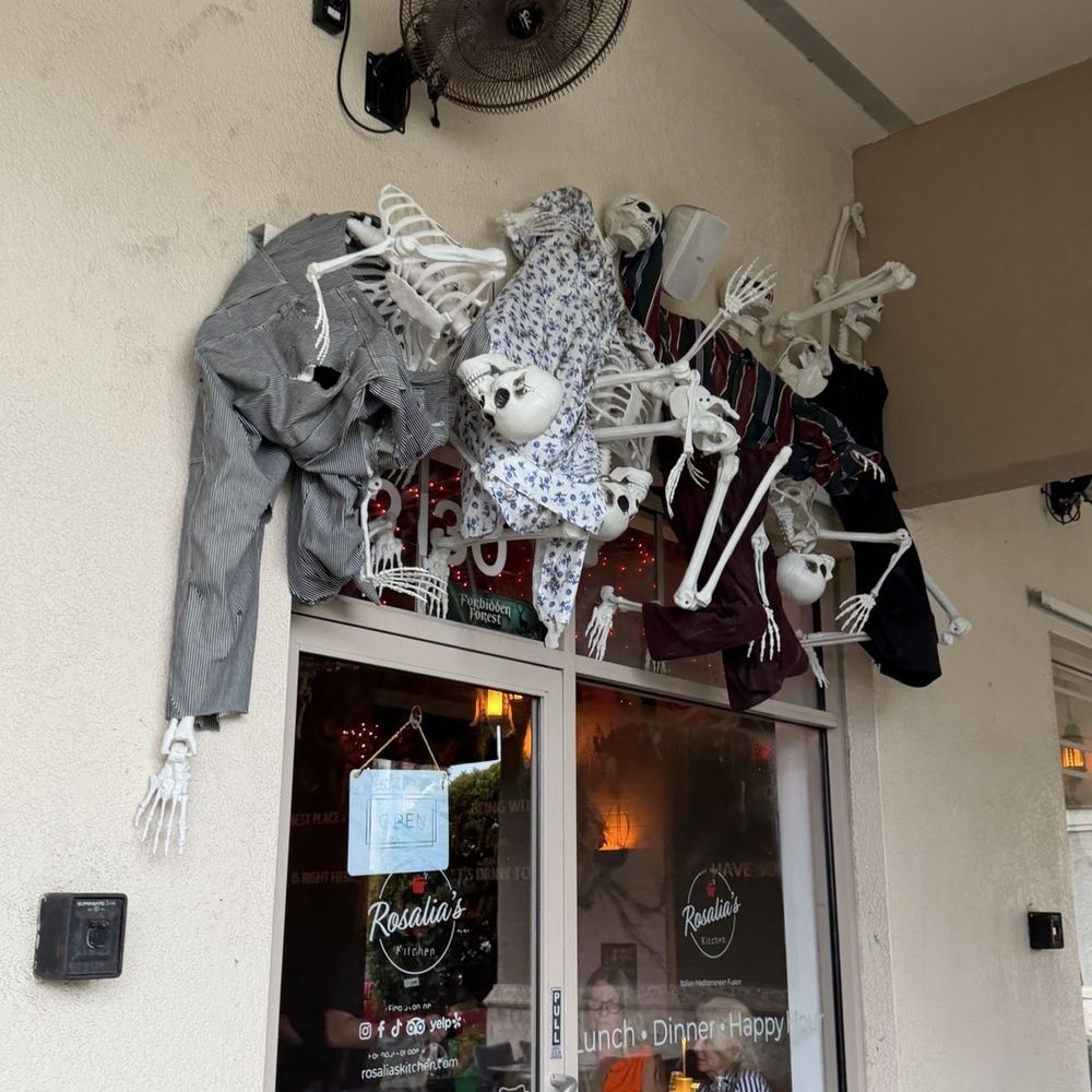 Rosalia's Kitchen - Outside! - Italian Near Me - Miramar, Florida Rosalia's Kitchen - Outside! - Italian Near Me - Miramar, Florida
