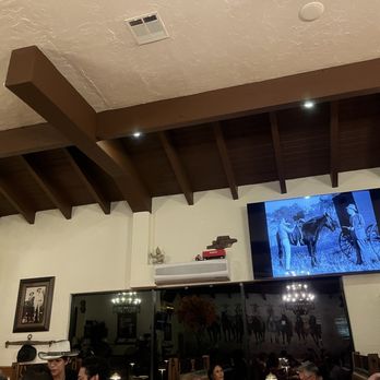 Hacienda Tapatio - Mexican Near Me - Calabasas, California