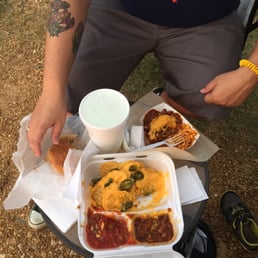 411 burger, ultimate nachos and chili cheese fries!  Yummy!!!