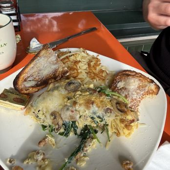 Cafe Sarafornia - Wildcat Omelette - American Near Me - Calistoga, California