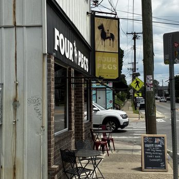 Four Pegs - Burgers Near Me - Louisville, Kentucky