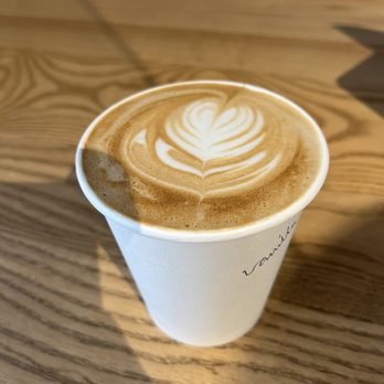 Sam James Coffee Bar - Vanilla latte - Coffee & Tea Near Me - Toronto, Ontario Sam James Coffee Bar - Vanilla latte - Coffee & Tea Near Me - Toronto, Ontario